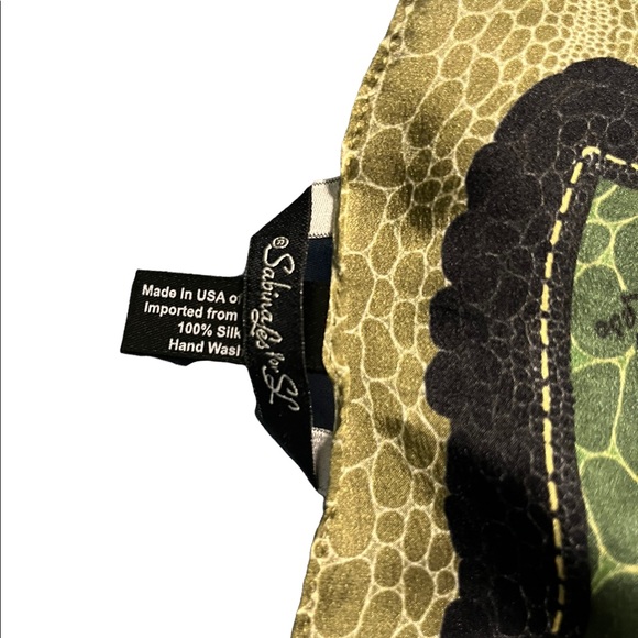 100% REAL SILK SCARF - Picture 2 of 2